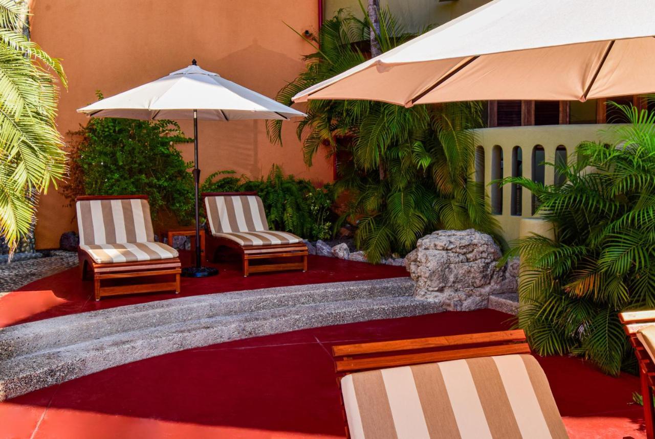 Hilton Grand Vacations Club Zihuatanejo Hotel Buitenkant foto
