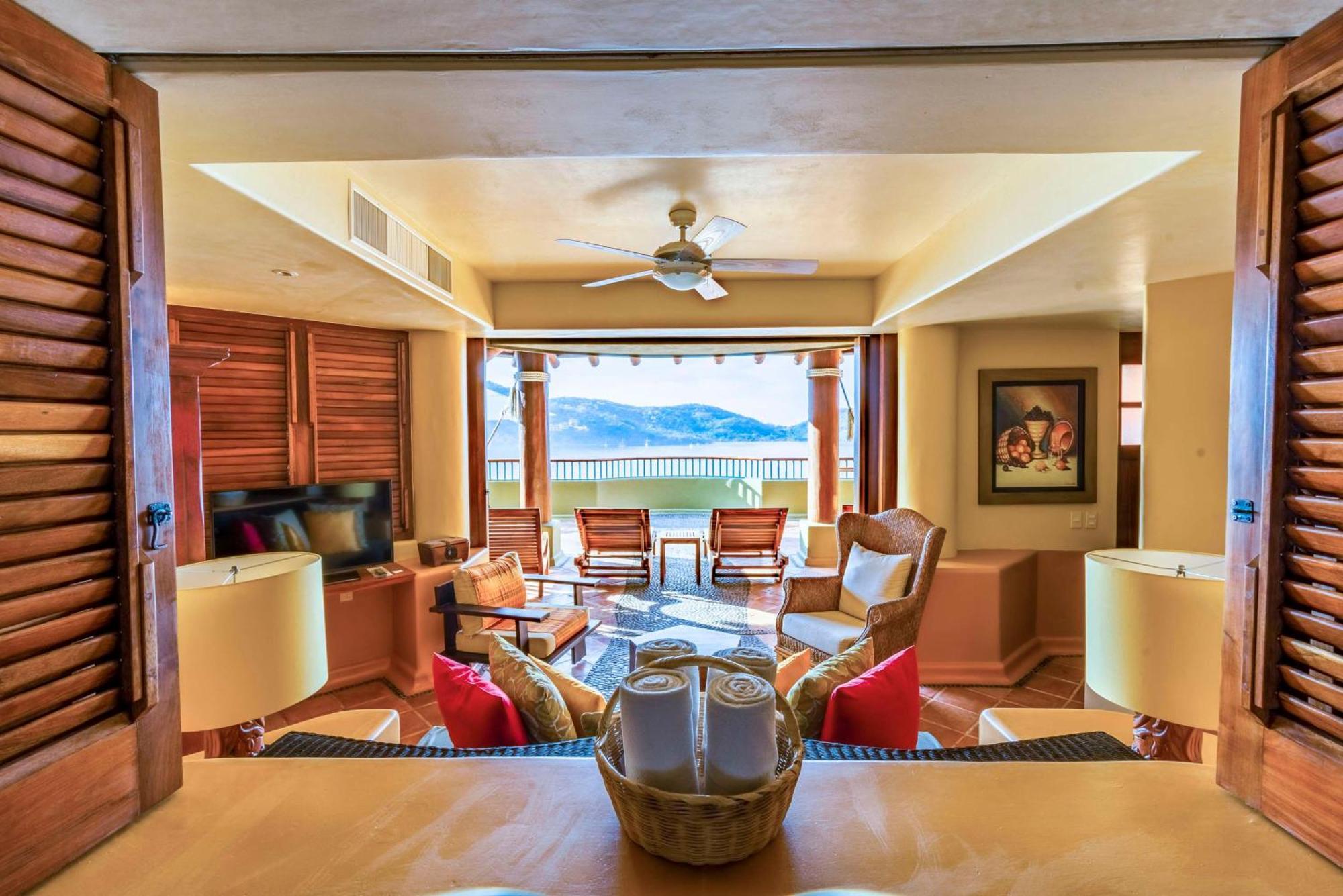 Hilton Grand Vacations Club Zihuatanejo Hotel Buitenkant foto