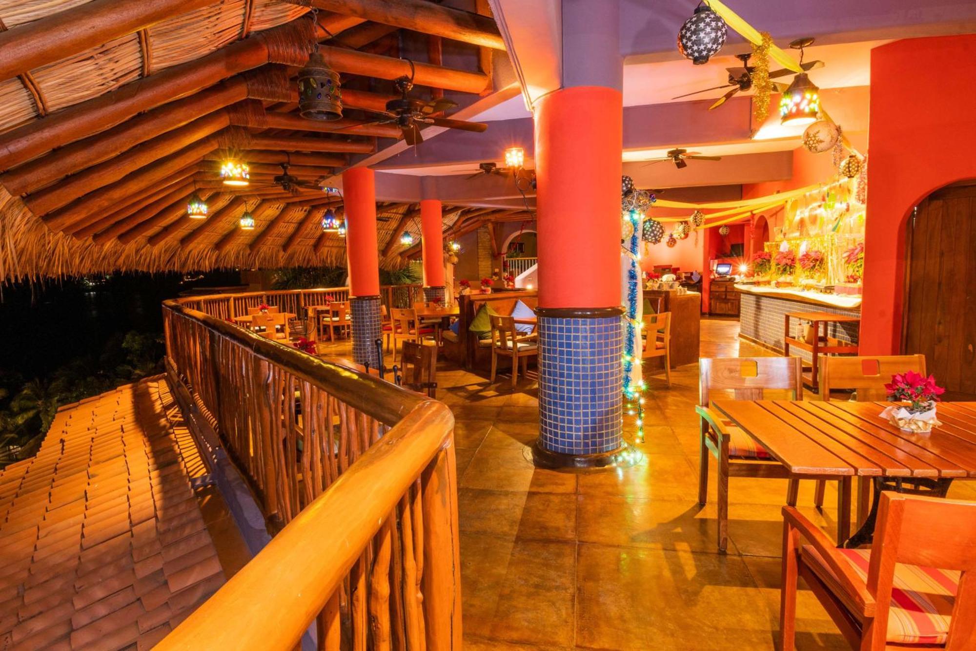 Hilton Grand Vacations Club Zihuatanejo Hotel Buitenkant foto