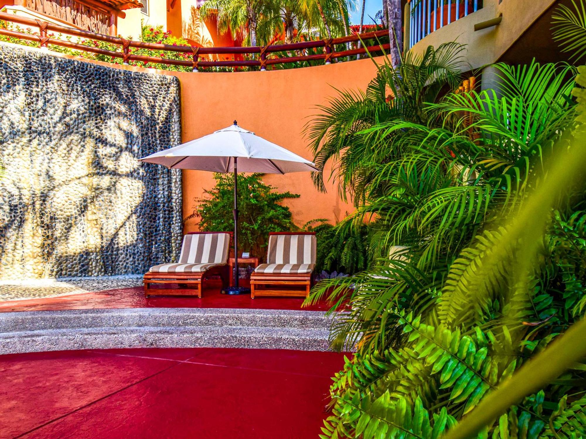 Hilton Grand Vacations Club Zihuatanejo Hotel Buitenkant foto